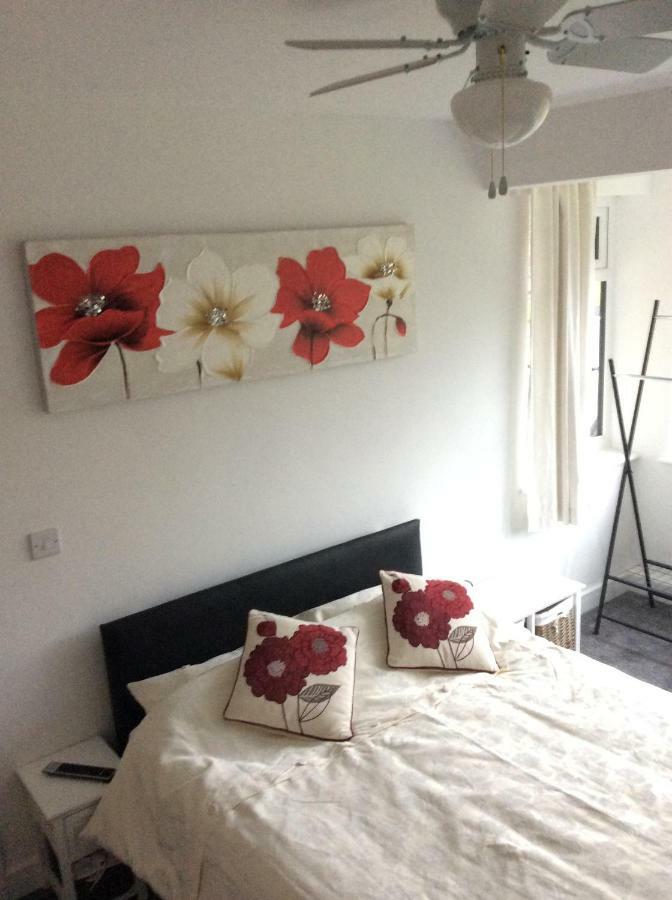 Tarras Hotel Little Hadham Esterno foto