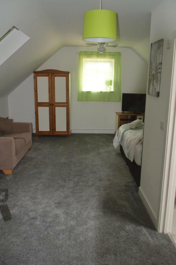 Tarras Hotel Little Hadham Esterno foto