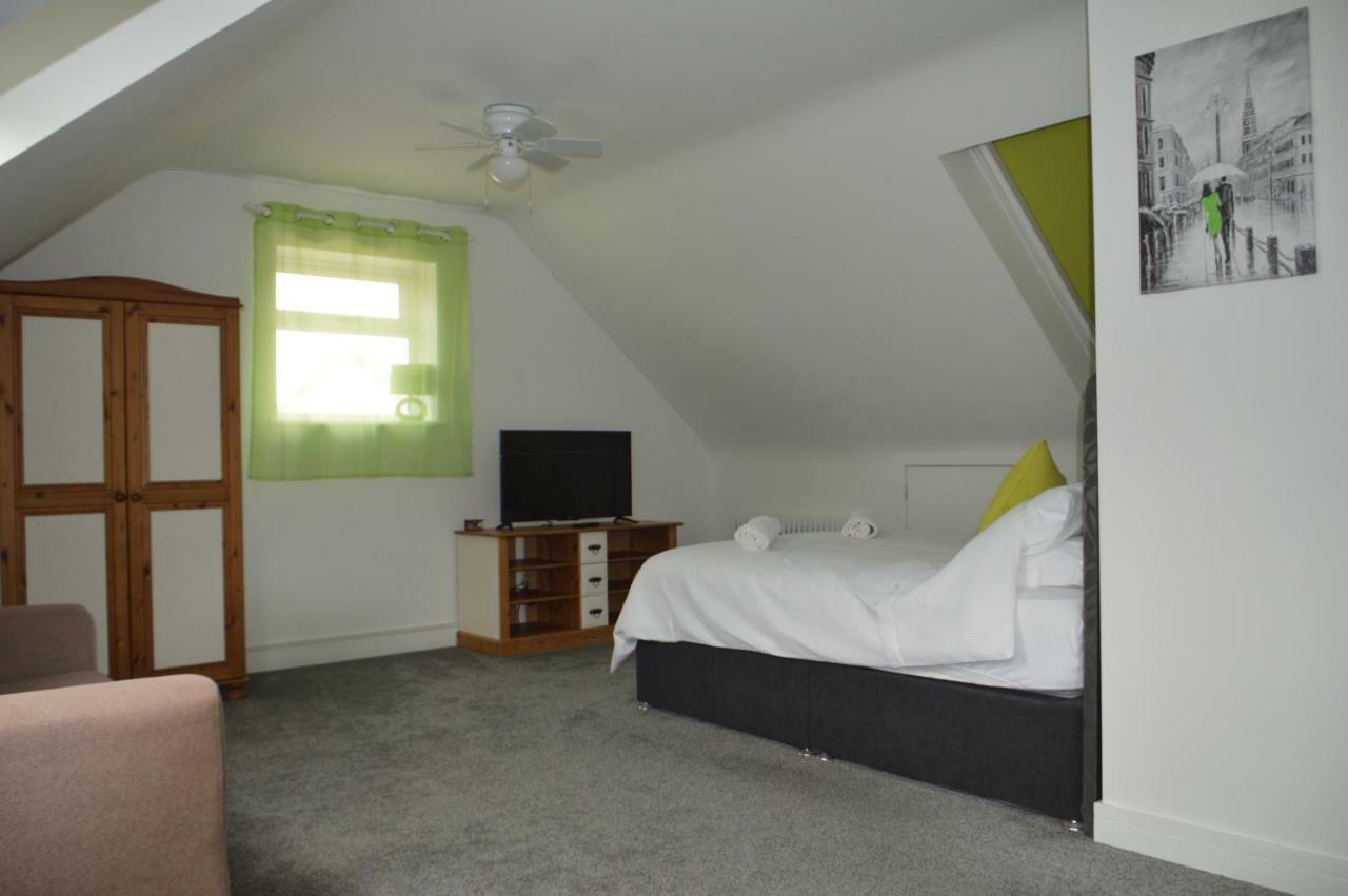 Tarras Hotel Little Hadham Esterno foto